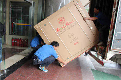 旅顺口钢琴贵重工艺品无忧运